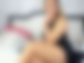 Live cam show with lady-30 - Shaved Pussy MILF on SmokeAndPoke