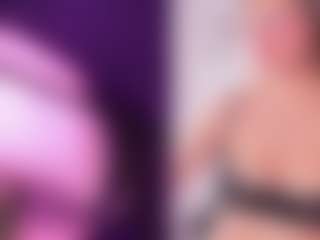 lady-30's Live Sex Cam Show