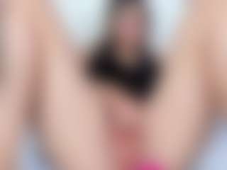 Live cam show with lady-30 - Latina Petite on Camsoda | colombia