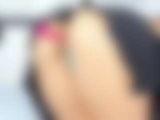 lady-30 MILF webcam performer live streaming
