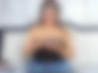 lady-30 MILF webcam performer live streaming