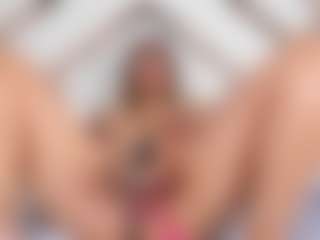 Live cam show with lady-30 - Curvy Latina on Camsoda | colombia