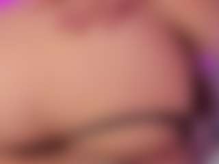 Andromedaaaaa's Live Sex Cam Show