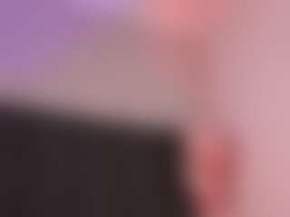 Live cam show with Scarlett-Vegga - Moaning on SmokeAndPoke