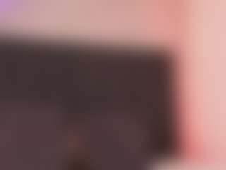 Live cam show with Scarlett-Vegga - Athletic Teen (18+) on SxyPornLive