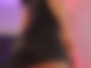 Live cam show with Scarlett-Vegga - Freaky on fapnchat