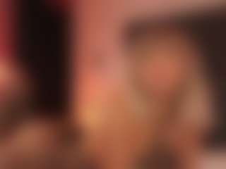 Show de câmera ao vivo com Scarlett-Vegga - Petite Young Adult no Camsoda