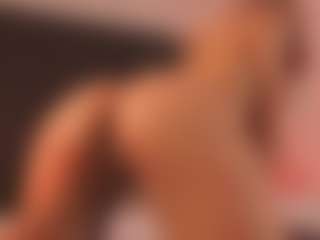 Live cam show with Scarlett-Vegga - Deepthroat on studioflirtlive.com