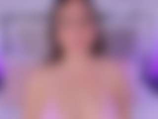 Live cam show with Laura Smith - Hot on parknlotfishbdy