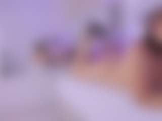 Live cam show with Laura Smith - Indian on Milf Play | colombia