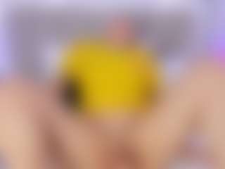 Live cam show with Laura Smith - Anal on StripNow