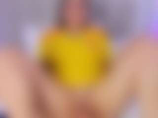 Live cam show with Laura Smith - Thong on Gym Cam Girls