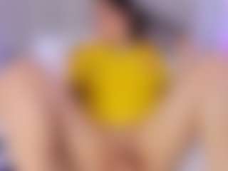 Live cam show with Laura Smith - Fingers on Fling VIP Chat