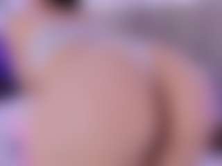 Live cam show with Laura Smith - Fetish Brown Hair on MyBangCams