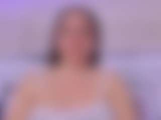 Live cam show with Laura Smith - Spank Brown Hair on Camversity
