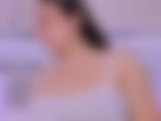 Live cam show with Laura Smith - Fetish Brown Hair on Milf Play