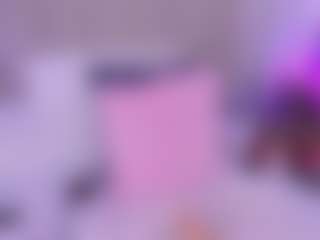 Live cam show with Laura Smith - Small Tits on Camsoda