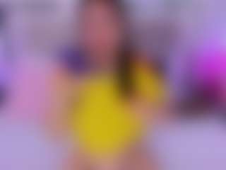 Live cam show with Laura Smith - Brown Hair on SxyPornLive