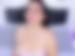 Live cam show with Laura Smith - Normal on Camsoda