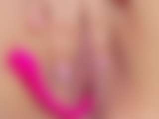 Live cam show with Laura Smith - Fetish on Camsoda
