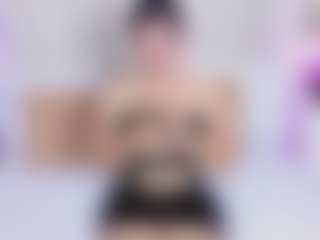 Live cam show with Laura Smith - Double Penetration on Camsoda