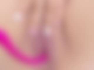 Laura Smith's Live Sex Cam Show