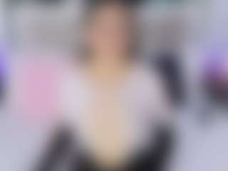 Live cam show with Laura Smith - Normal on Streamer API