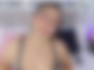 Live cam show with Laura Smith - Control on Milfs Live