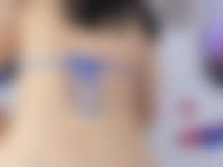 Live cam show with Laura Smith - Sexy on googirlz