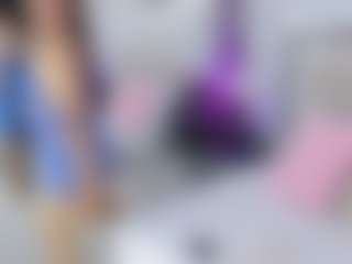Live cam show with Laura Smith - Small Tits on LiveSexCams6