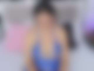 Live cam show with Laura Smith - Petite on 1on1-livenow