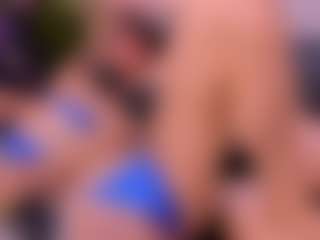 Live cam show with orchid-devourer - Kisses on Camsoda