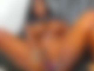 Live cam show with Wendy-LoveX - Brown Eyes Ebony on Streamer API