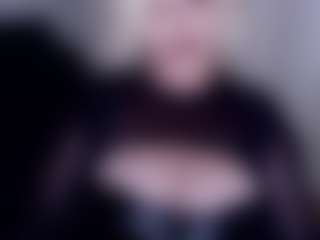 Live cam show with MistressDemiSweet - Smoking on friskycurves.com
