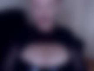 Live cam show with MistressDemiSweet - Smoke on SpunkLive