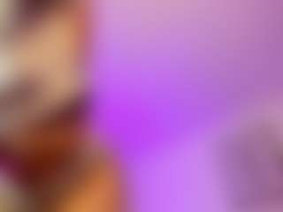 Live cam show with Annie - Strip on StripNow
