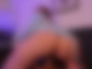 Live cam show with Annie - Spank on crypto-cams