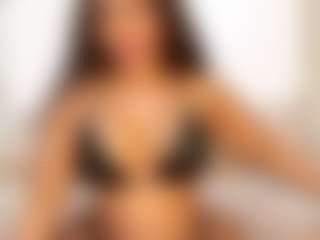 Live cam show with sbr - HD Curvy on intimatelivegirls.com
