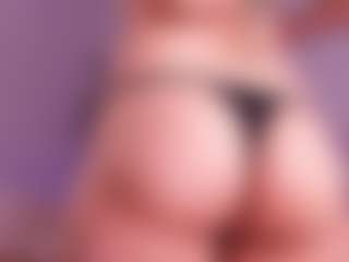 Live cam show with soy-mariana1 - Eating Pussy on dropp.cam