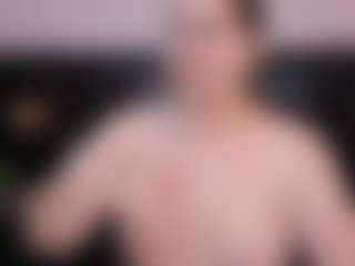 Live cam show with AabbyLee - Thick on CamwithHer