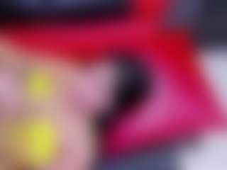 Live cam show with SaraHagen - Curvy on Uber Horny