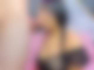 Live cam show with SaraHagen - Brown Eyes on CamClone