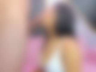 Live-camshow met SaraHagen - Brown Eyes op Camsoda