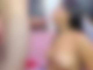 Live cam show with SaraHagen - Blowjob on Soda Cam