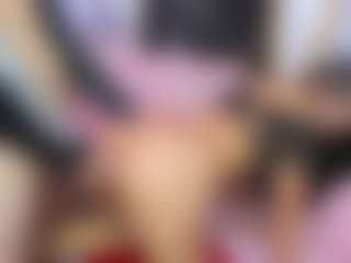 Live cam show with SaraHagen - Athletic on Milfs Live