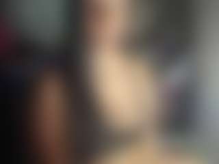 Live cam show with Goddess-Celeste - MILF on live18s.com