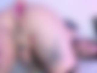 Gorgeous-Luna's Live Sex Cam Show