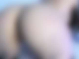 Gorgeous-Luna's Live Sex Cam Show