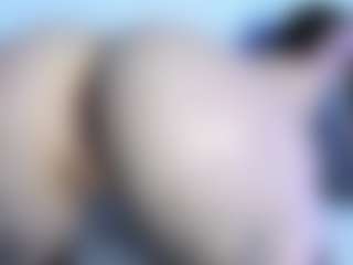 Gorgeous-Luna's Live Sex Cam Show