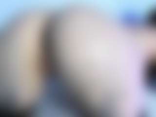 Gorgeous-Luna's Live Sex Cam Show